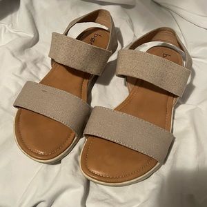 BOC sandals size 9